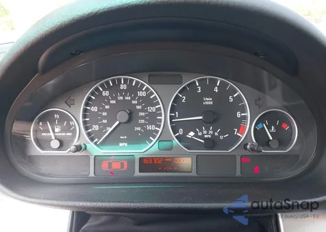 2005 BMW 330Xi from USA, damaged, VIN WBAEW53435PG12112